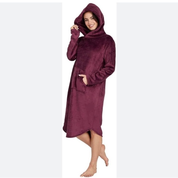 32 DEGREES Heat Women's Hooded Cozy Plush Sleep Lounger (Small/Medium)  Wine - Picture 1 of 14